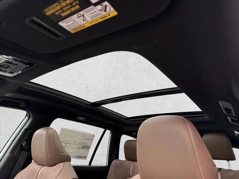 New 2026 Toyota Grand Highlander AWD Hybrid image 20