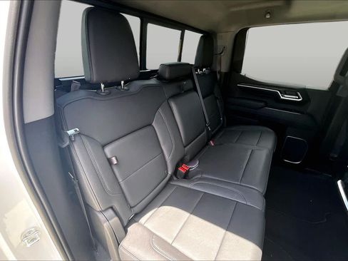 Used 2026 GMC Sierra 1500 SLT RWD image 20