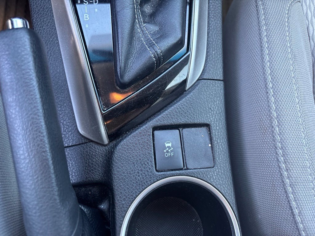 Used 2015 Toyota Corolla LE FWD image 23