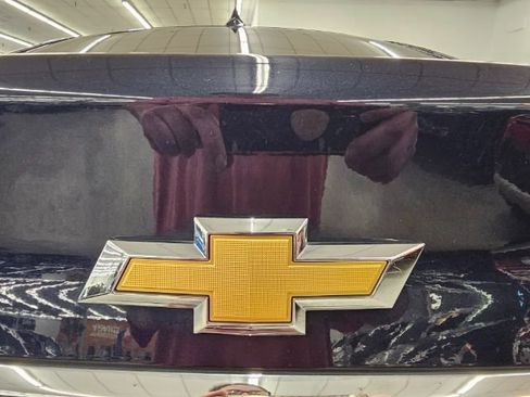 Used 2017 Chevrolet Impala LS image 40