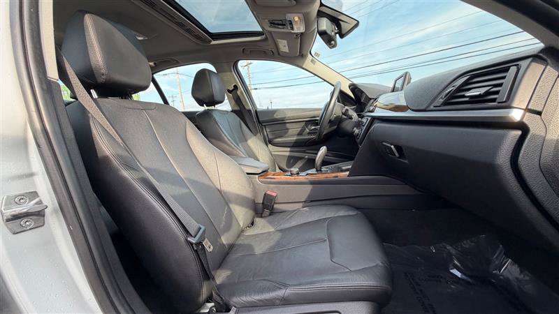 Used 2014 BMW 335i xDrive Sedan AWD/4WD image 35