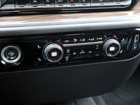 Used 2022 Chevrolet Silverado 1500 RST image 33