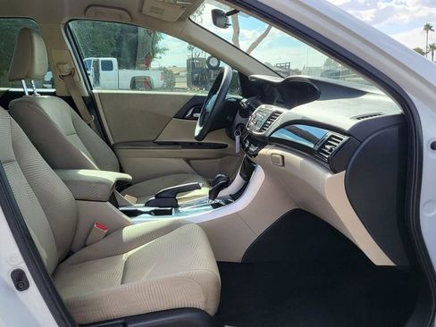 Used 2016 Honda Accord LX image 17