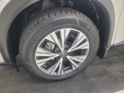 Used 2023 Nissan Rogue SV AWD/4WD image 31