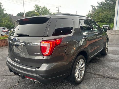 Used 2018 Ford Explorer XLT w/ Equipment Group 202A AWD/4WD image 6