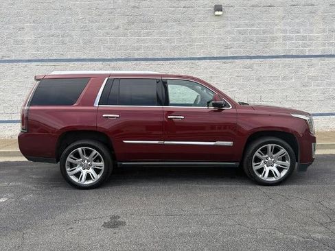 Used 2020 Cadillac Escalade Premium Luxury AWD/4WD image 8