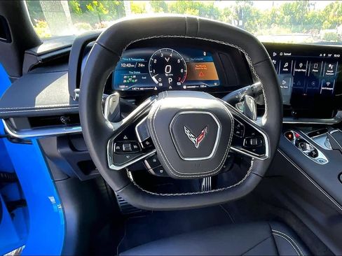 Used 2025 Chevrolet Corvette Stingray Coupe w/ 1LT image 5