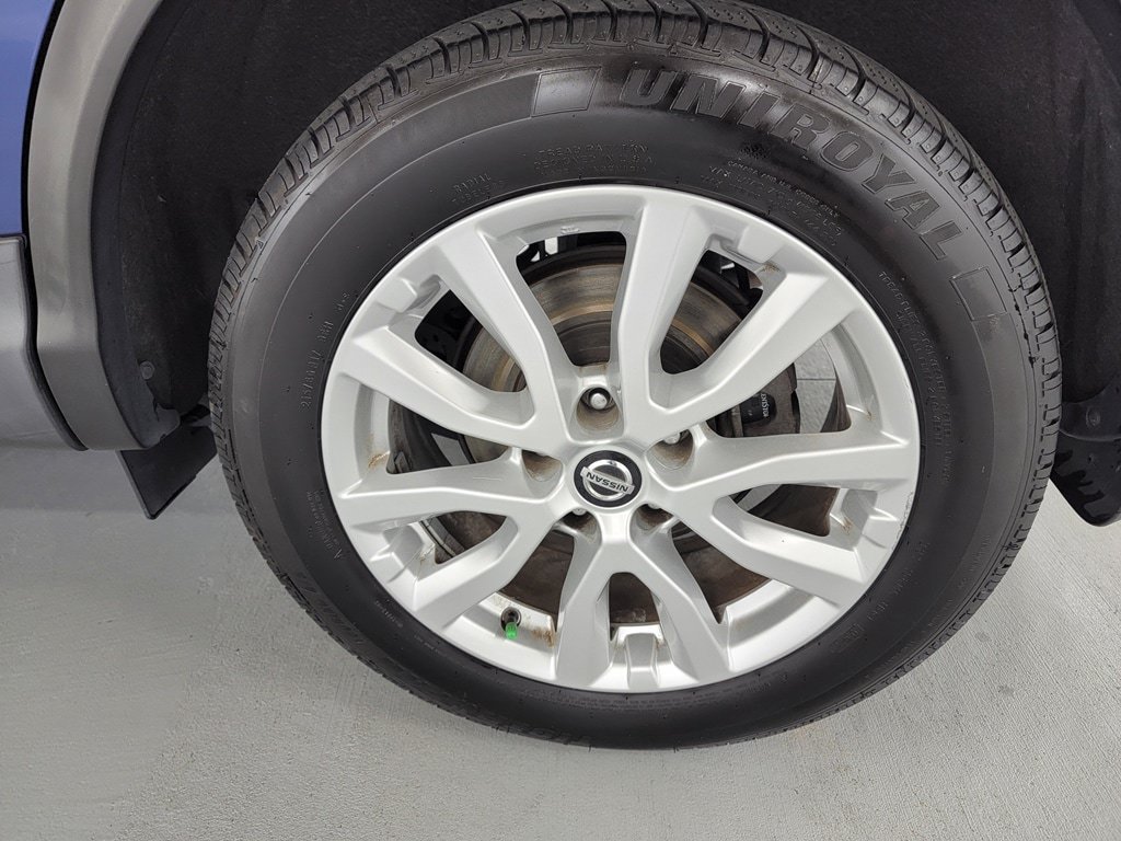 Used 2020 Nissan Rogue Sport S w/ Appearance Package FWD image 11