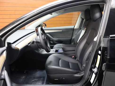 Used 2023 Tesla Model 3 Standard Range image 25