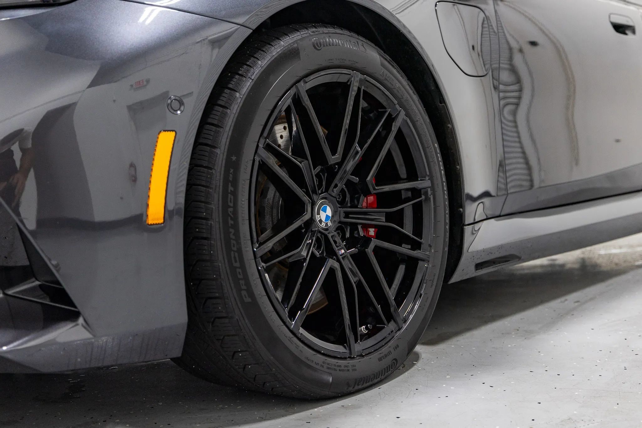 Used 2025 BMW M5 w/ Carbon Package AWD/4WD image 7