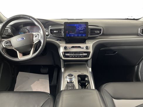 Used 2022 Ford Explorer XLT w/ Equipment Group 202A image 15