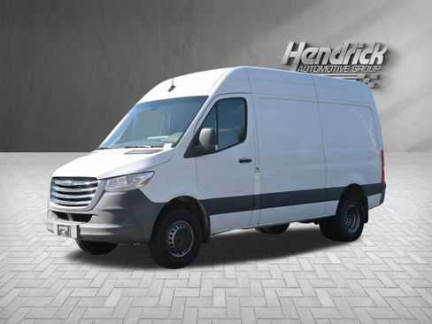 Used 2019 Freightliner Sprinter 3500 RWD image 5