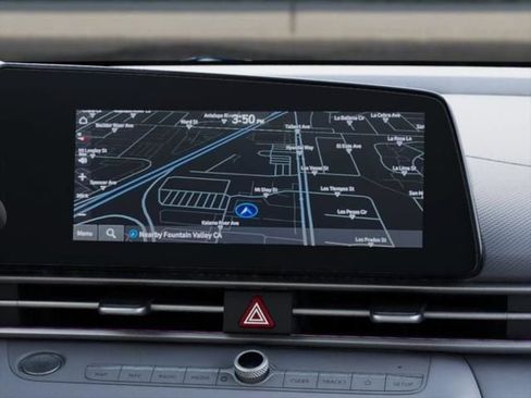 Used 2025 Hyundai Elantra SEL image 15