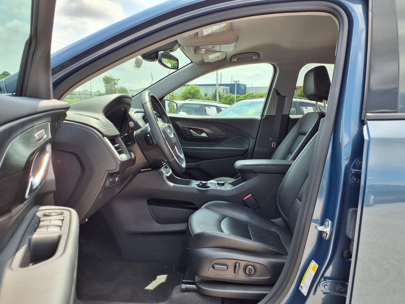 Used 2024 GMC Terrain SLT w/ Elevation Edition FWD image 26