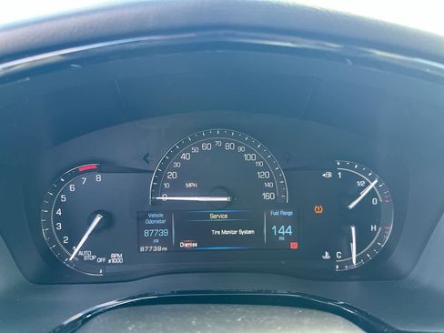 Used 2017 Cadillac XT5 Luxury w/ Driver Awareness Package image 36