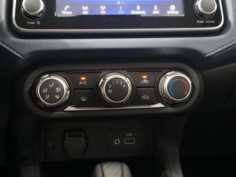 New 2025 Nissan Versa SV w/ Trunk Package FWD image 23