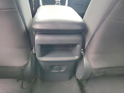 Used 2019 Toyota RAV4 LE FWD image 22