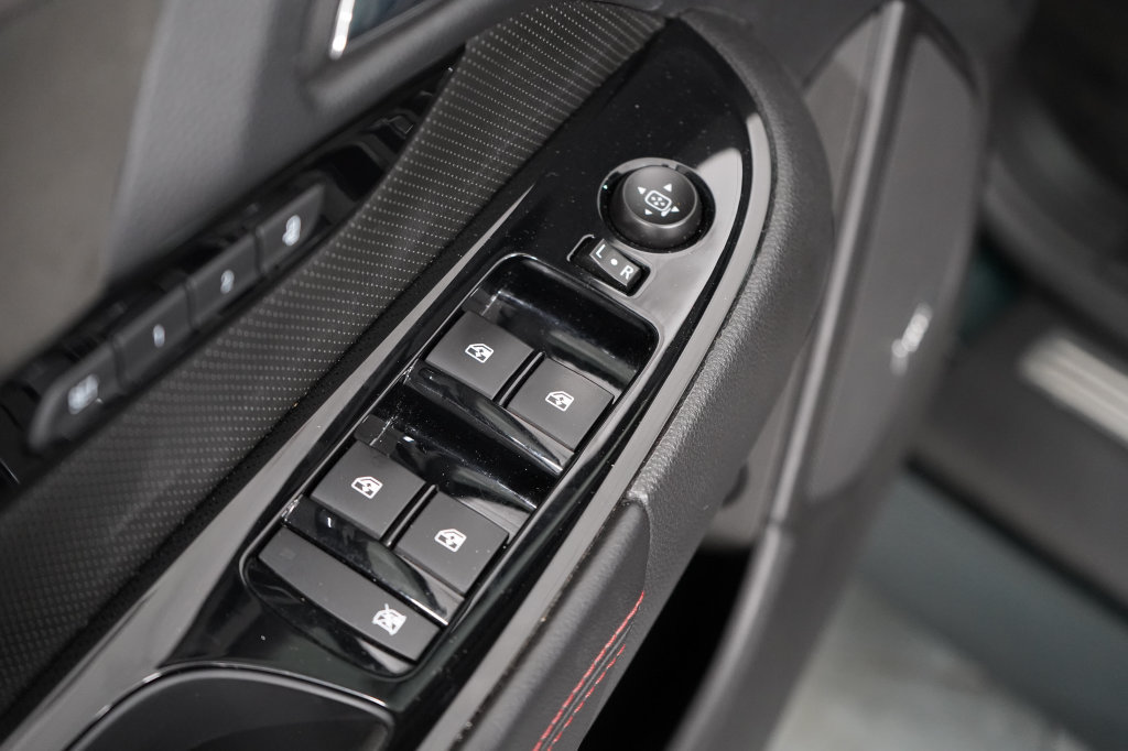 Used 2017 Chevrolet SS RWD image 19