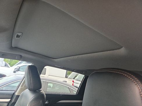 Used 2019 Toyota Highlander XLE FWD image 4