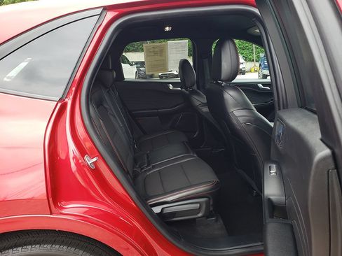 Used 2024 Ford Escape ST-Line w/ Tech Pack #1 AWD/4WD image 17