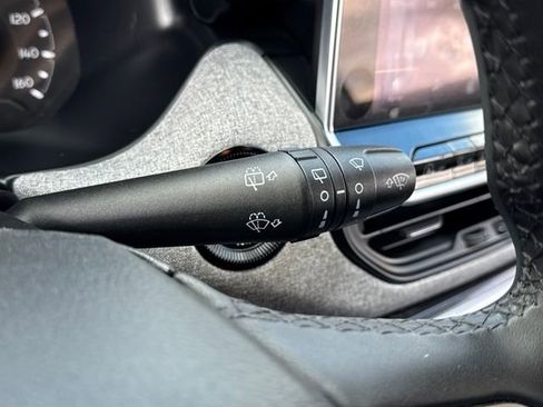 Used 2024 Jeep Compass Latitude image 17