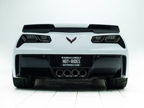 Used 2015 Chevrolet Corvette Z06 w/ 3LZ Preferred Equipment Group image 17