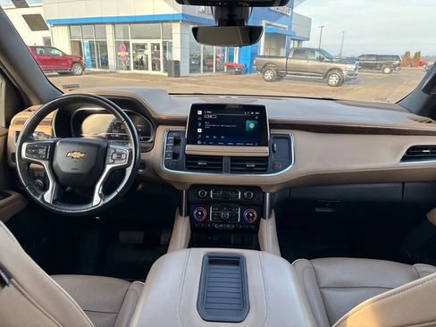 Used 2022 Chevrolet Tahoe Premier w/ Premium Package image 20