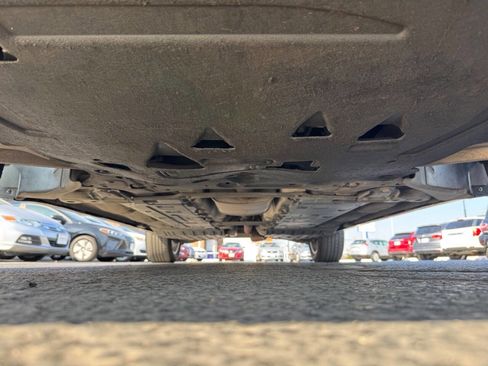 Used 2017 Volvo XC90 T6 Momentum w/ Vision Package image 13