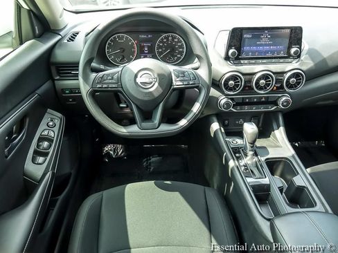 Used 2025 Nissan Sentra S FWD image 13