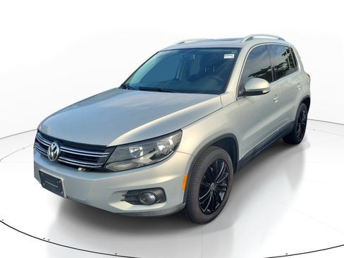 Used 2012 Volkswagen Tiguan S AWD/4WD image 3