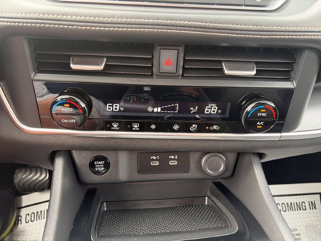 Used 2025 Nissan Rogue SV FWD image 18