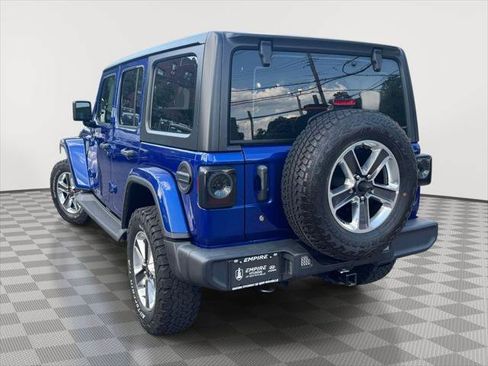 Used 2018 Jeep Wrangler Unlimited Sahara w/ Dual Top Group AWD/4WD image 4