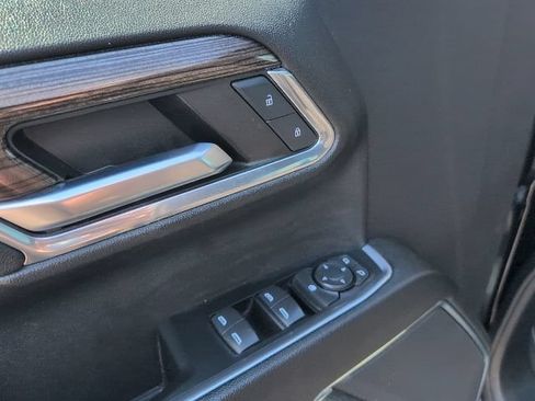 Used 2023 Chevrolet Silverado 1500 LT AWD/4WD image 22