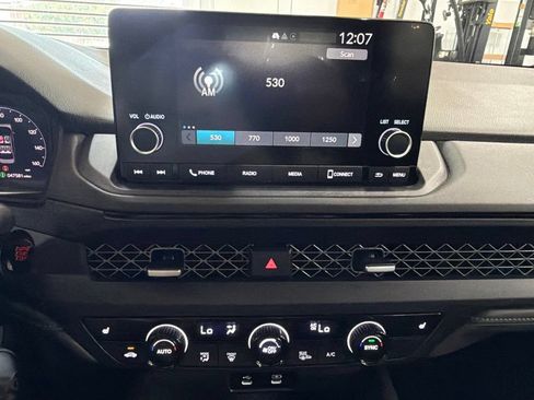 Used 2024 Honda Accord EX image 12