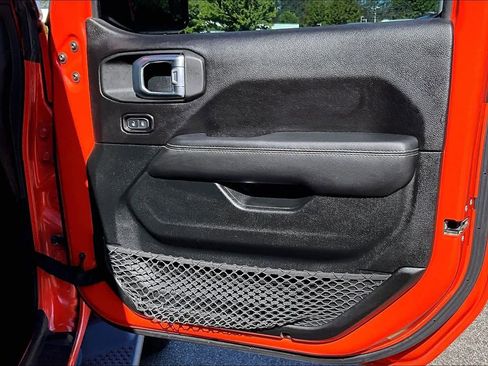 Used 2020 Jeep Wrangler Unlimited Sahara AWD/4WD image 25