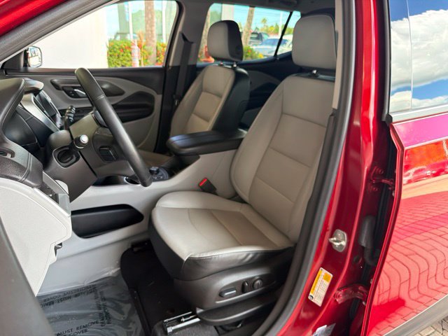 Used 2023 GMC Terrain SLT w/ Tech Package FWD image 14