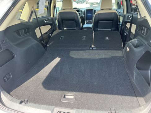 Used 2023 Ford Edge SEL w/ Convenience Package image 8