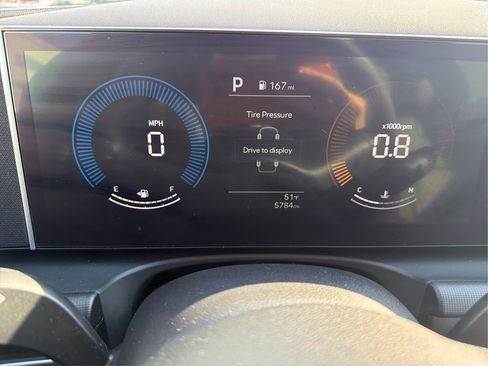 Certified 2025 Hyundai Santa Cruz SEL image 17