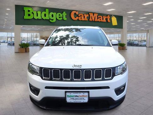 Used 2018 Jeep Compass Latitude w/ Popular Equipment Group AWD/4WD image 2