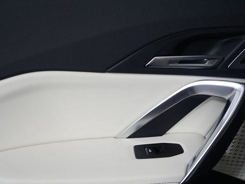 Used 2026 BMW X1 xDrive28i image 13