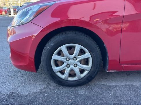 Used 2012 Hyundai Accent GS image 4