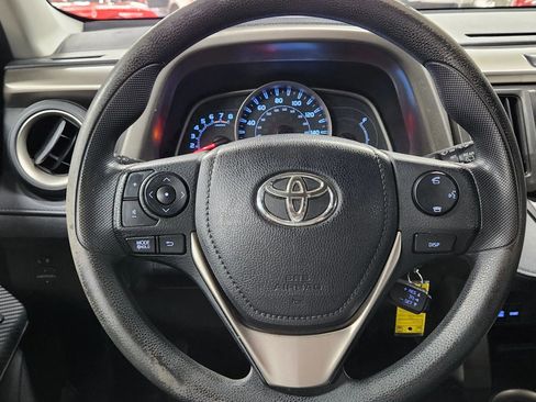 Used 2014 Toyota RAV4 LE image 19