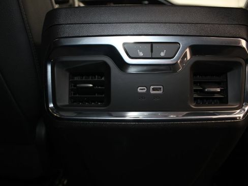 Used 2024 GMC Sierra 1500 Denali AWD/4WD image 32