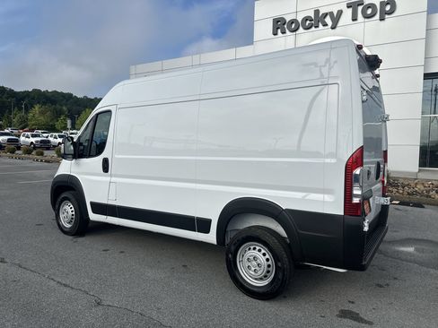 New 2025 RAM ProMaster 1500 w/ Convenience Group FWD image 10