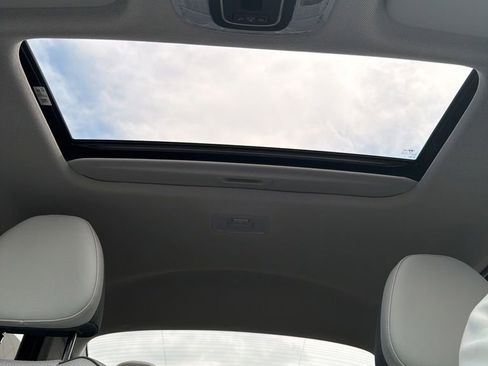 New 2026 Hyundai Elantra Limited FWD image 24