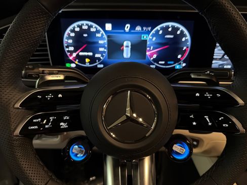 New 2026 Mercedes-Benz GLS 63 AMG 4MATIC image 24