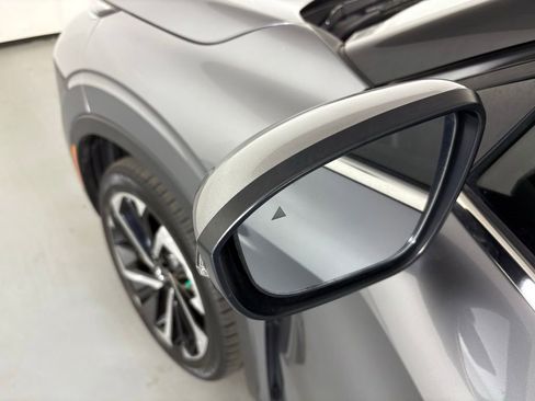 Used 2024 Mitsubishi Outlander SE image 13