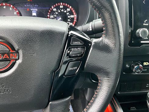 Used 2022 Nissan Frontier Pro-X image 12