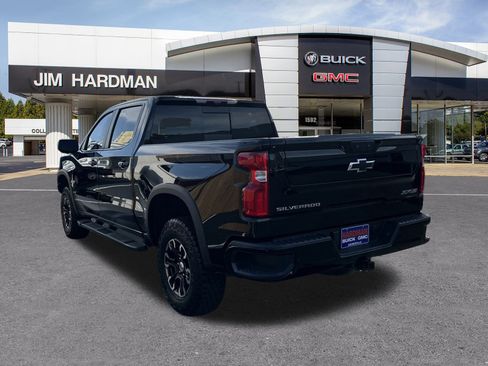 Used 2023 Chevrolet Silverado 1500 ZR2 w/ Technology Package image 5