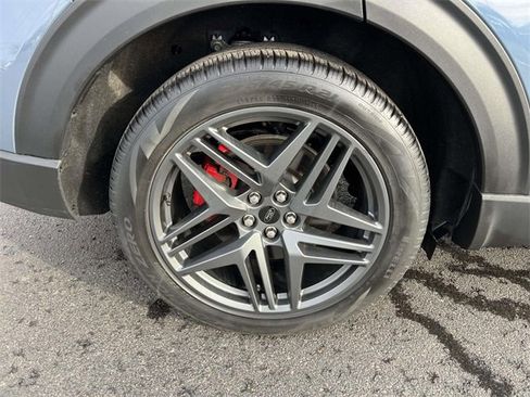 Certified 2025 Ford Explorer ST image 11